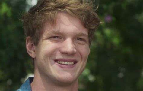 Protagonista gay de Malhação revela ser bi Pessoas estão aceitando Metrópoles