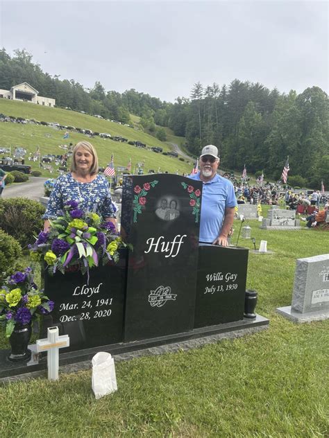Services offered at hindman funeral home in hindman ky 28