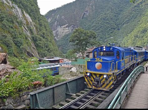 train  machu picchu  complete guide schedules prices