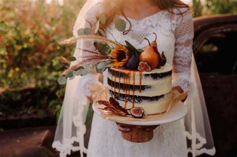 Naked Wedding Cakes That Are Natural Beauties Lovetoknow