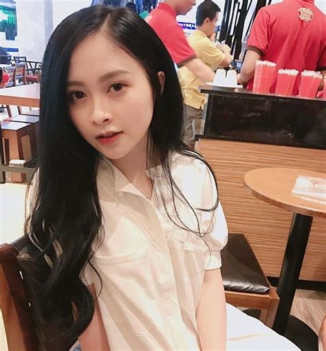 N Sinh Tr Ng K Thu T C V Nh Hot Girl Trong L P To N Nam G Ng M T Tr Znews Vn