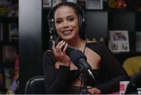 Meu c é cheio de habilidades diz Anitta em exame anal FOLHAMAX Últimas Notícias de