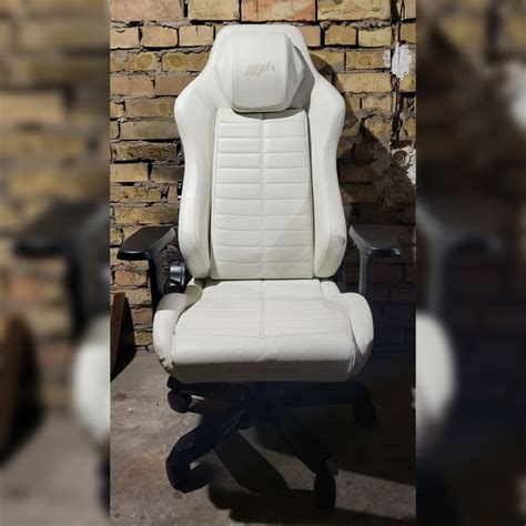 Ігрове крісло DxRacer Master Max в різних кольорах 12 500 грн