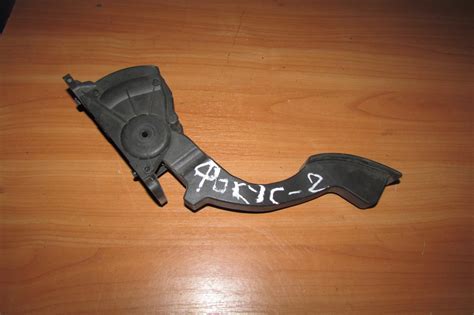 Б/у Электронная педаль газа Форд Фокус 2 / Ford Focus 2 в Москве за 1 ...