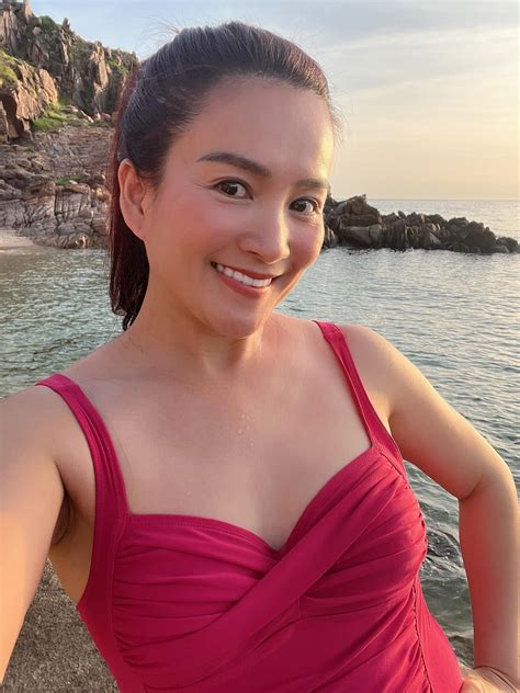 B X B Nh Minh Tr Trung Di N Bikini Tu I U