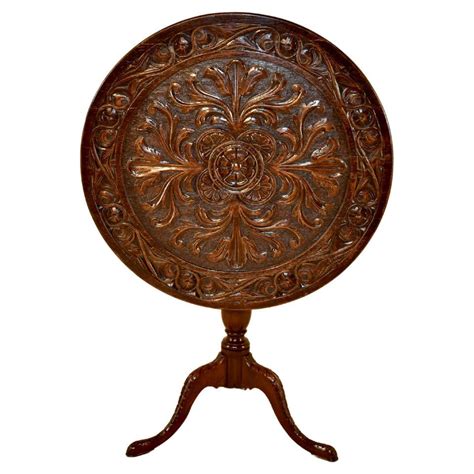 19th Century English Mahogany Tilt-Top Table For Sale at 1stDibs
