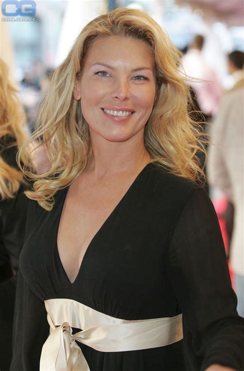 Deborah Unger Nude Pictures Onlyfans Leaks Playboy Photos Sex Scene Uncensored