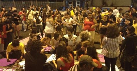 G Ato contra a Cura Gay termina de forma pacífica no Centro do Rio notícias em Rio de Janeiro