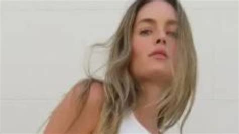 Model Kendal Schuler Shares Bikini Picture Six Days After Giving Birth The Courier Mail