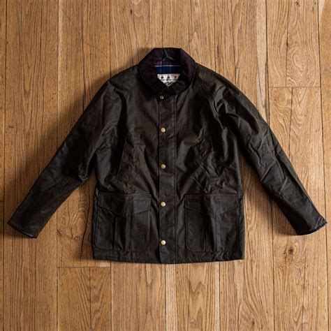 Мужская куртка Barbour Stratford Wax Olive Country - the-bootleggers.ru