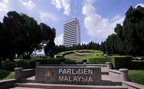 ruu perkhidmatan parlimen ruu perlembagaan persekutuan dibentang