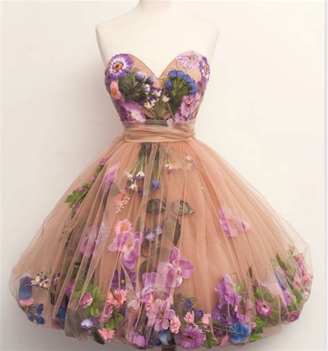 Очень красивые платья с цветами! Идеи для вдохновения...