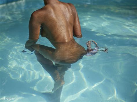 Amateur Girl Katherina Nude Resort Pool Px