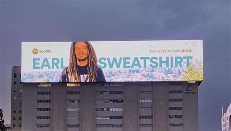 Look At This Mf Doing That Lightskin Face He Know His Ass Aint Look Like That Earlsweatshirt