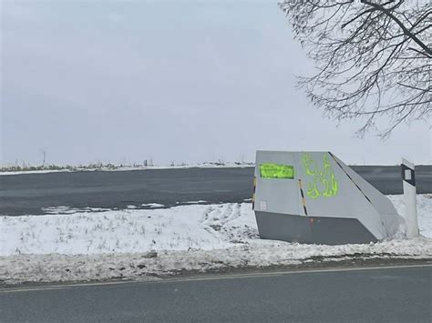 Territoire De Belfort Le Radar Mobile De La Rd83 à Nouveau Tagué à