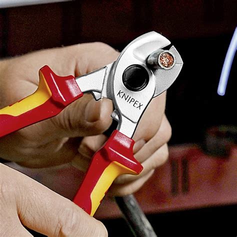 Pince coupe câbles Knipex 95 26 165 Adapté pour technique d isolation