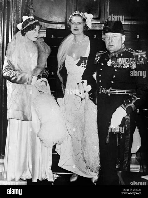 10 Hot Sexy Clementine Churchill Bikini Pics