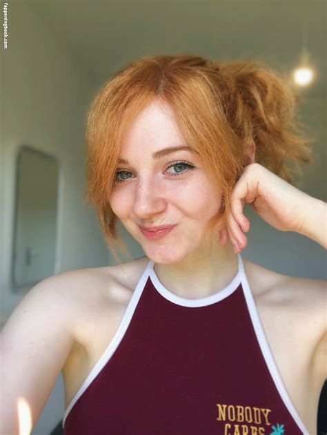 Dampptowel Nude OnlyFans Leaks Fappening FappeningBook