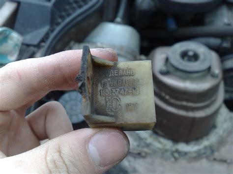 Замена реле контроля заряда аккумулятора — ЗАЗ 1102, 1,1 л, 1995 года ...