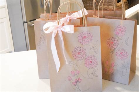 Painted Paper Bags: For Wedding Favors