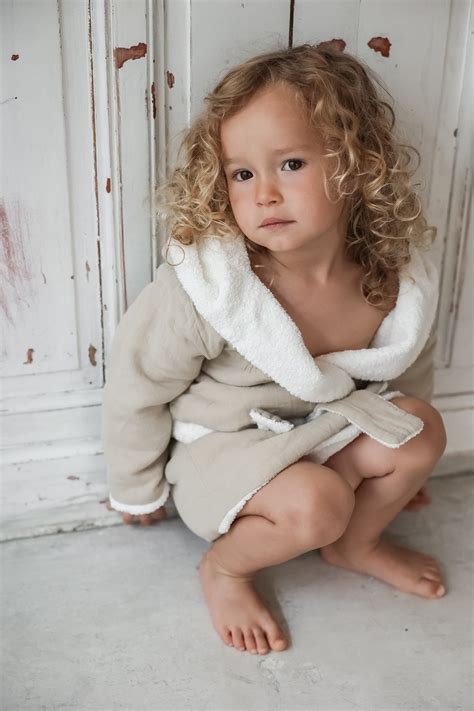 C Sar Le Peignoir Enfant Personnalisable En Coton Bio