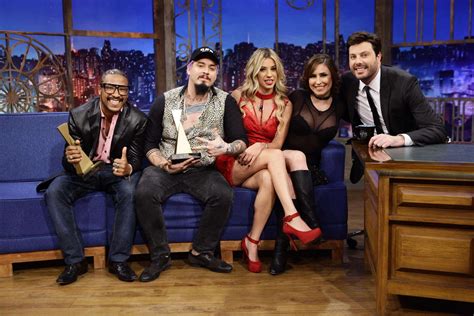 Danilo Gentili recebe vencedores do Prêmio Sexy Hot Ego Notícias