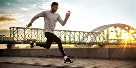 22 Best Running Gear For Men To Wear Outside In 2021