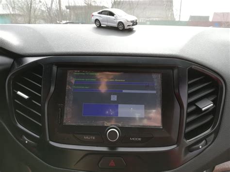 Меняем лампочки в ПТФ лада Веста Н16 12V 19W на Н11 12V 55W .Снял ...