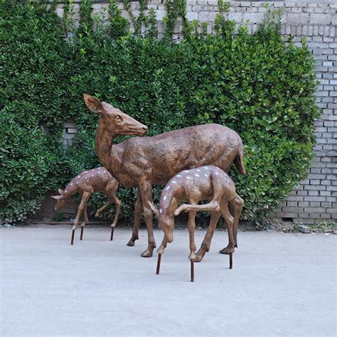 Outdoor Life Size Bronze Doe And Fawn Statue Youfine Sculpture