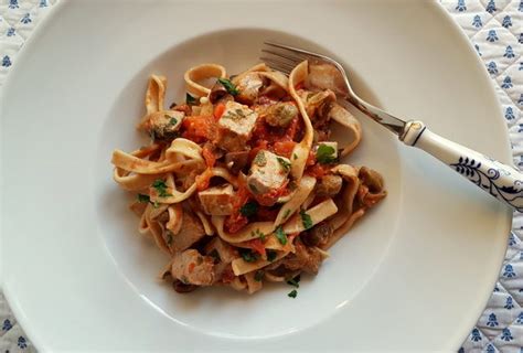 Fresh Tuna Pasta all'eoliana; recipe from the Aeolian Islands – The