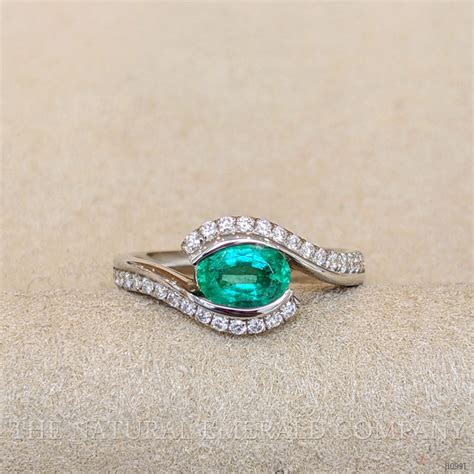 emerald  natural diamond pave ring oval  ct  white gold