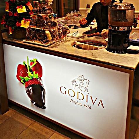 Godiva Chocolate | Godiva chocolate, Chocolate shop, Godiva