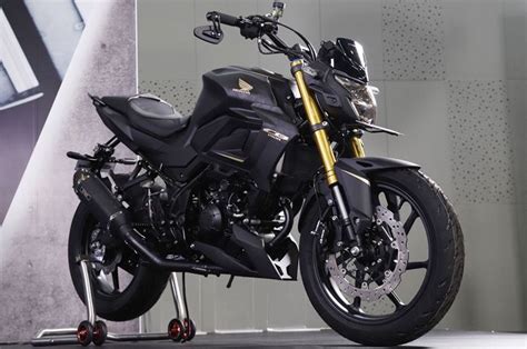 Modifikasi Honda Cb R Street Fighter Dikira Cbr Rr Naked