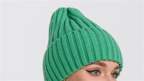 Как носить шапку бини? Берем пример со знаменитостей | Стиль | WB Guru