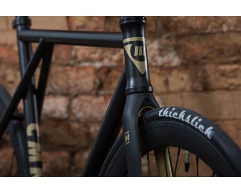 Polo&Bike CMNDR - explosive Fixie with Carbon fork | Loris Velos Basel