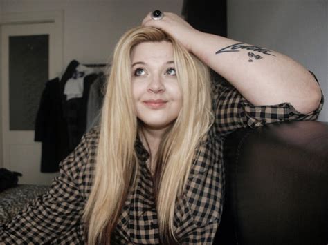 Bed Blonde And Eyes Image On Favim