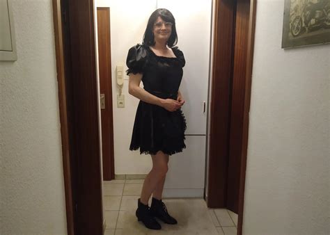 Schwarzes Satin Kleid Nude Pics Xhamster