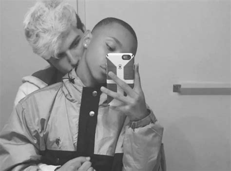 Homophobie Un père tue son fils de ans parce quil est gay Public