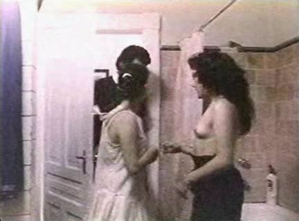 Naked Claudia Guzm N In Ellos Trajeron La Violencia