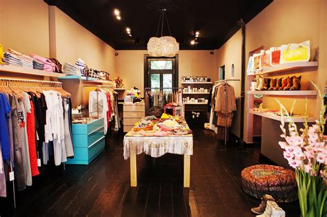 Das perfekte Outfit finden bei Queen For A Day | Mit Vergnügen Hamburg