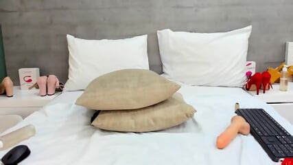 Karla Lewis Fingering Her Shaved Pussy