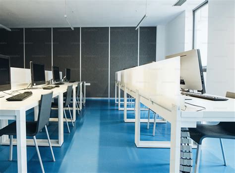 Lintérieur Dune Salle Détude Moderne Et Spacieuse Pour Les étudiants