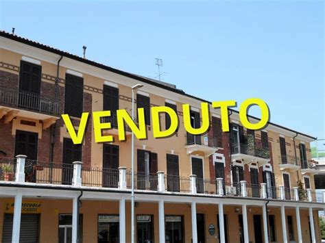 Vendita Appartamento Moncalieri Trilocale In Via Pastrengo Buono