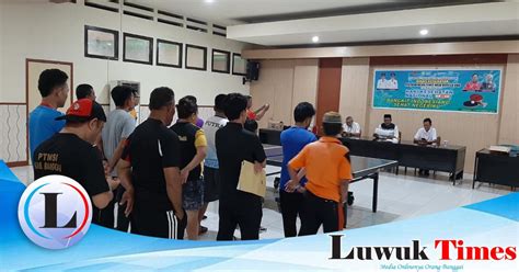 Peringati HKN 2022 Dinkes Gelar Pertandingan Tenis Meja Luwuk Times