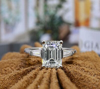 emerald cut diamond ring