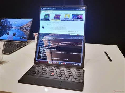 联想展出 Thinkpad X1 Fold 16 折叠屏变形本，搭12代酷睿、优化折痕和耐用性变形本什么值得买