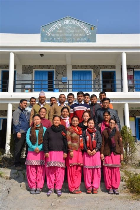 Shree Machhapuchhre School Des Enfants Une École