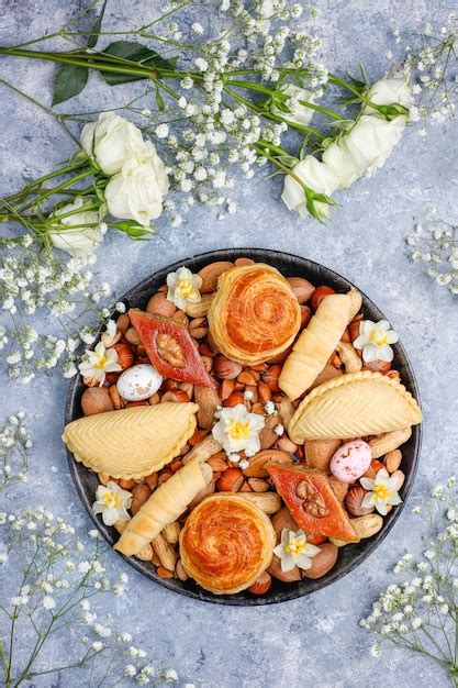 Vacaciones tradicionales de azerbaiyán novruz cookies baklavas y