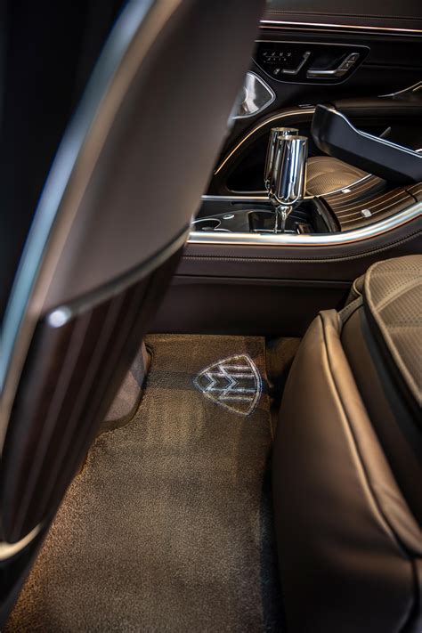 Mercedes Maybach Eqs Suv 19 Paul Tans Automotive News