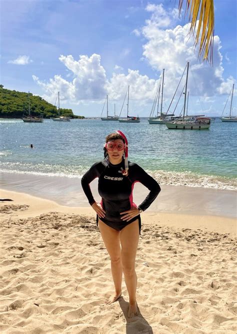 Hot Sexy Julia Hartley Brewer Bikini Pics